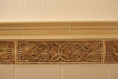 ceramic border tile